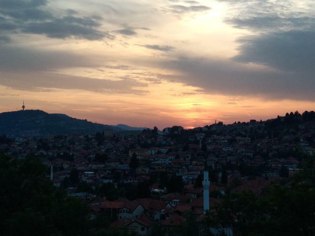 " Relax & Enjoy " Apartment Sarajevo Luaran gambar